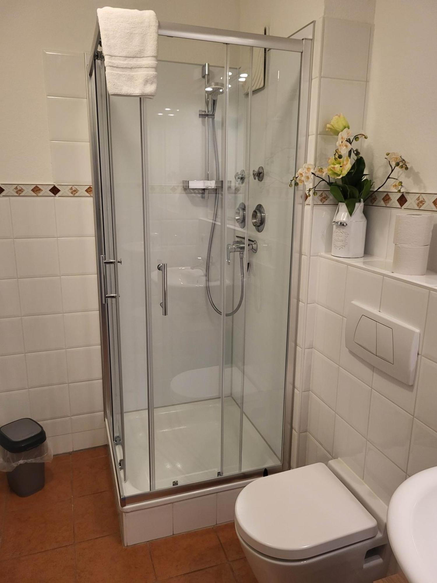 Apartment Sama, Balkon Zum Plöner